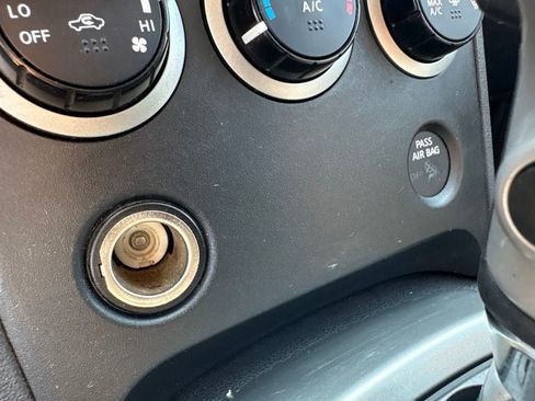 Used 2013 Nissan Rogue S AWD/4WD image 21