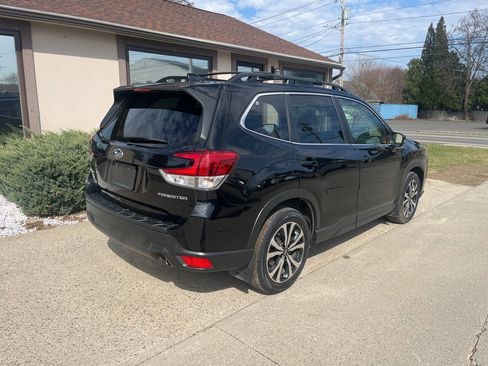 Used 2024 Subaru Forester Limited AWD/4WD image 2