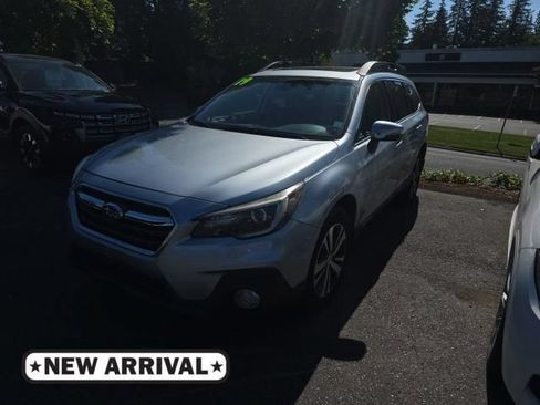 Used 2019 Subaru Outback 2.5i Limited w/ Popular Package #2 AWD/4WD image 1