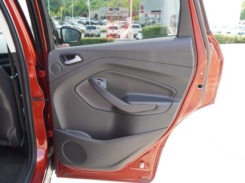 Used 2016 Ford Escape Titanium image 28