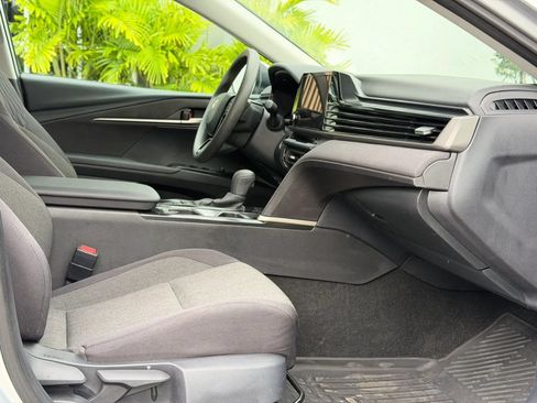 Used 2025 Toyota Camry LE FWD image 15