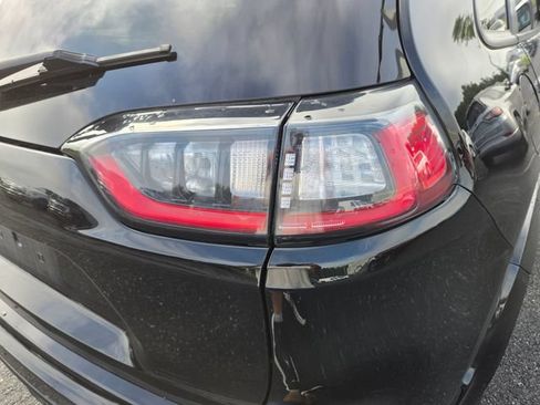 Used 2021 Jeep Cherokee High Altitude AWD/4WD image 15