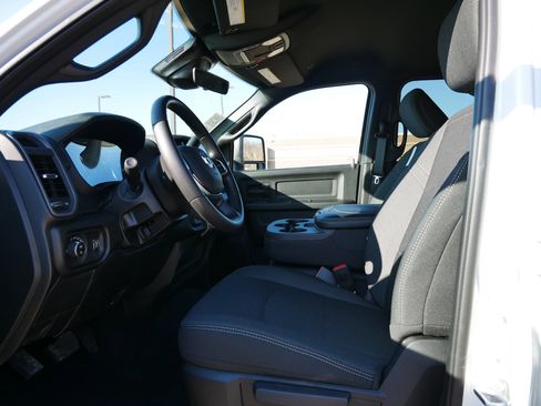 New 2026 RAM 2500 Tradesman AWD/4WD image 7