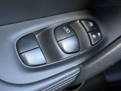 Used 2017 Nissan Rogue SL w/ SL Premium Package FWD image 22