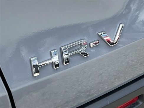 Used 2024 Honda HR-V Sport image 11