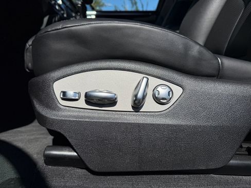 Certified 2026 Porsche Macan AWD/4WD image 27