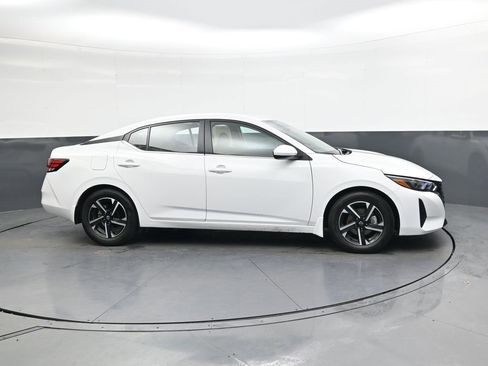 Used 2024 Nissan Sentra SV w/ All-Weather Package image 3