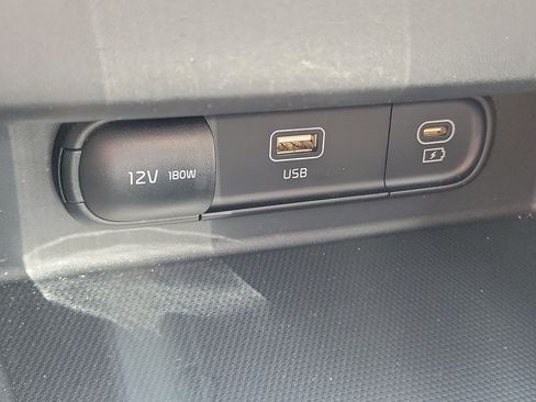 Used 2024 Kia Seltos S FWD image 27