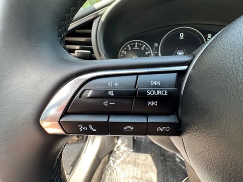 Used 2025 MAZDA MAZDA3 s FWD image 21