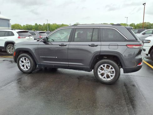 Used 2022 Jeep Grand Cherokee Limited image 8