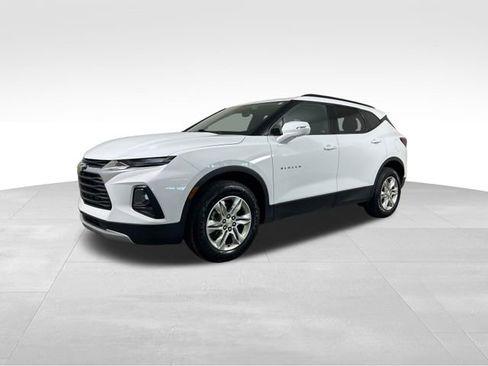 Used 2022 Chevrolet Blazer LT image 2
