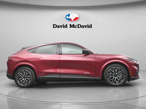Used 2025 Ford Mustang Mach-E Premium RWD image 33