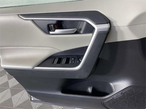 Used 2024 Toyota RAV4 XLE image 25