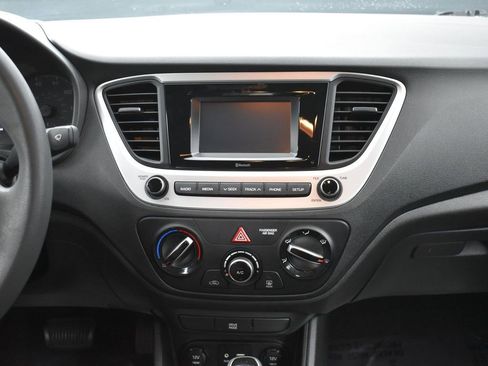 Used 2022 Hyundai Accent SE image 21