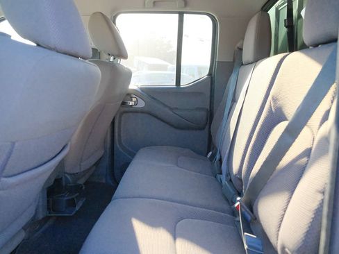 Used 2017 Nissan Frontier SV RWD image 25