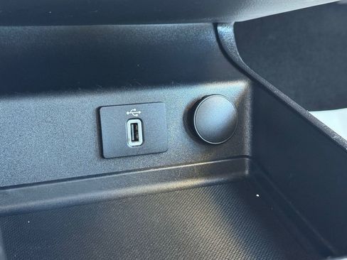 Used 2018 Ford Fusion SE w/ Equipment Group 201A image 31