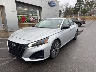 Used 2024 Nissan Altima 2.5 SV