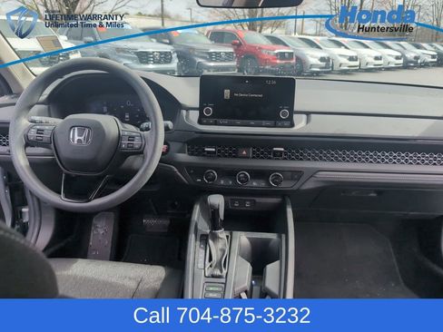 Used 2023 Honda Accord EX image 18