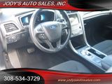 Used 2019 Ford Fusion SE image 2