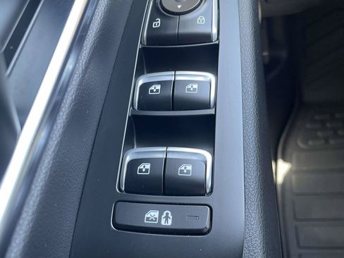 Used 2023 Kia Telluride EX w/ EX Captain's Chair Package FWD image 34