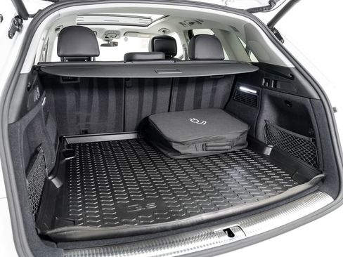 Used 2020 Audi Q5 e Premium Plus w/ Premium Plus Package image 25