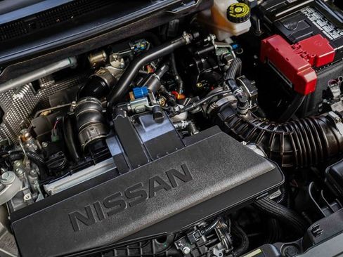 Certified 2025 Nissan Rogue S image 28