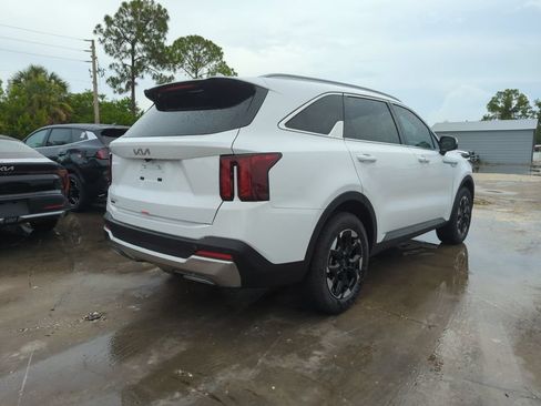New 2026 Kia Sorento S FWD image 8