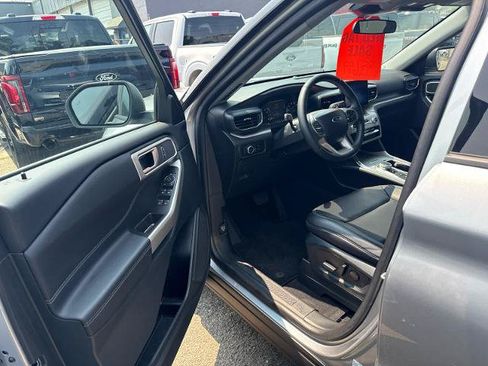 Certified 2023 Ford Explorer XLT w/ Equipment Group 202A AWD/4WD image 5
