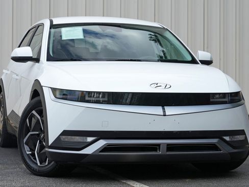 Used 2022 Hyundai Ioniq 5 SE RWD image 2