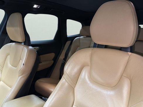 Used 2018 Volvo XC60 T6 Inscription w/ Convenience Package image 10