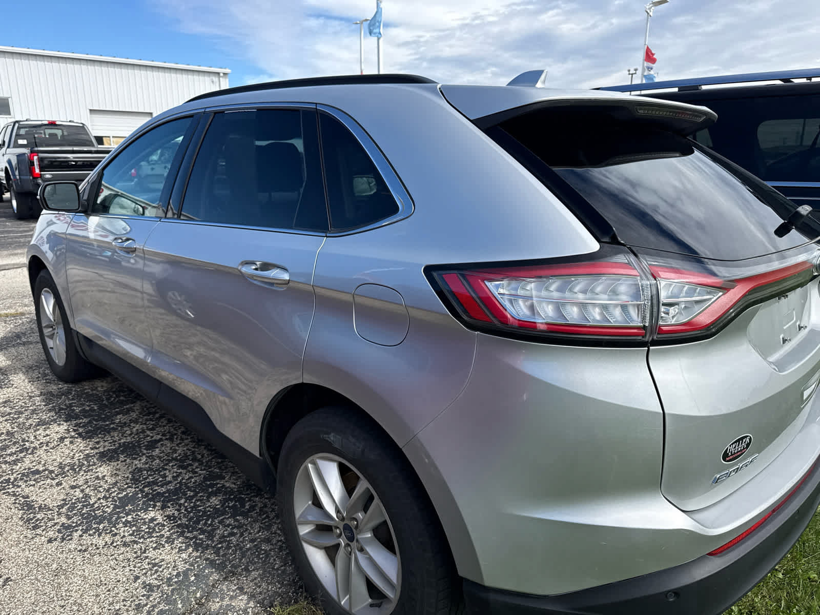 Used 2018 Ford Edge SEL w/ Equipment Group 201A AWD/4WD image 6