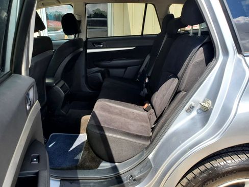 Used 2013 Subaru Outback 2.5i Premium w/ All-Weather Pkg AWD/4WD image 27