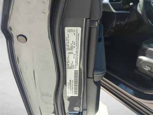 Used 2025 Jeep Grand Cherokee Altitude RWD image 28