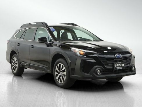 Used 2023 Subaru Outback Premium AWD/4WD image 7