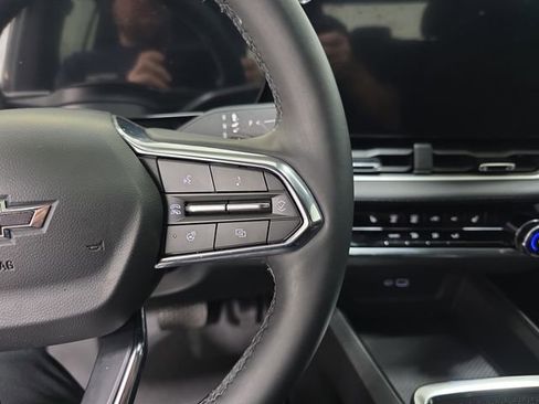 Used 2025 Chevrolet Equinox LT w/ Midnight Edition image 18