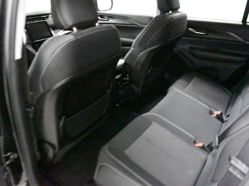 Used 2023 Jeep Grand Cherokee Laredo w/ Luxury Tech Group I image 15