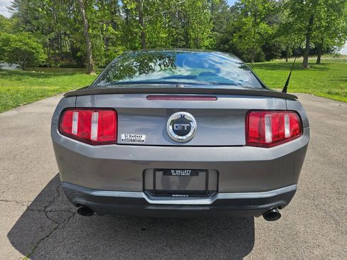 Used 2010 Ford Mustang GT RWD image 7