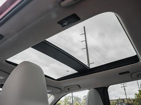 New 2025 Mitsubishi Outlander SE image 29