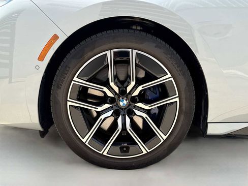 Used 2025 BMW 740i xDrive w/ Premium Package AWD/4WD image 6