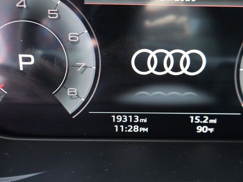Used 2023 Audi Q5 2.0T Premium Plus w/ Premium Plus Package AWD/4WD image 11