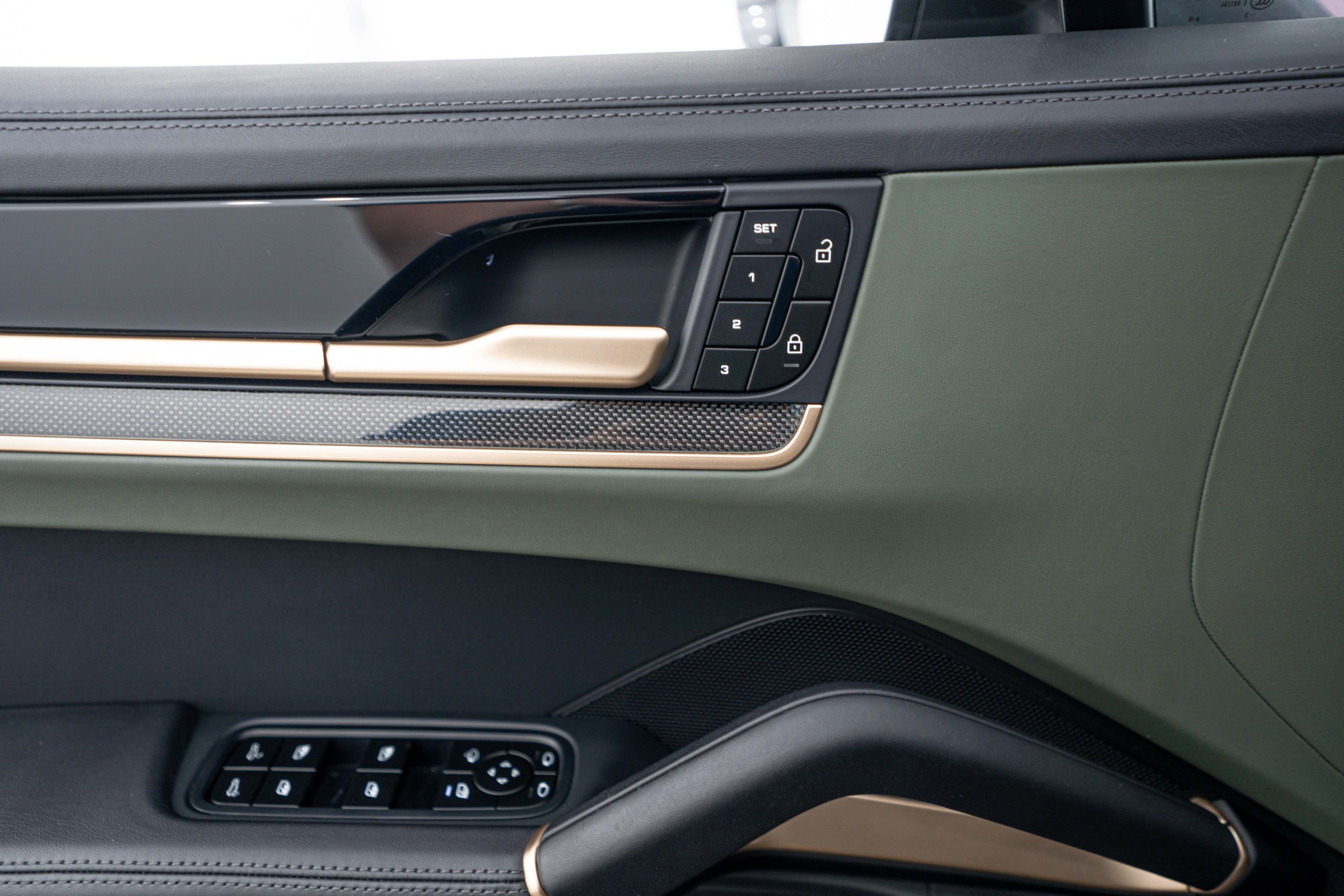 Certified 2024 Porsche Cayenne S AWD/4WD image 18