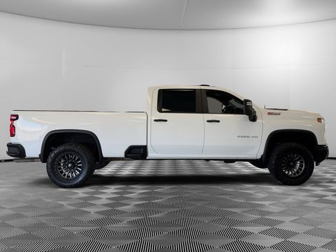 Used 2024 Chevrolet Silverado 2500 Custom w/ Custom Value Package AWD/4WD image 9