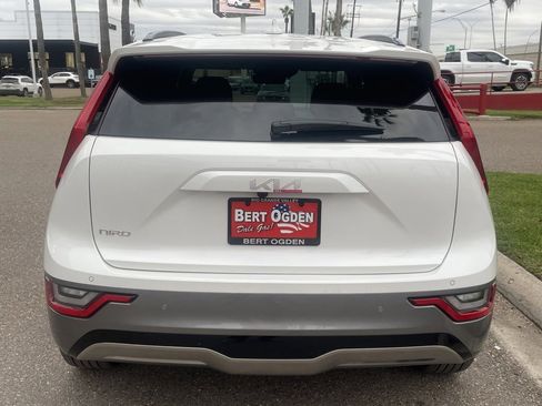 New 2024 Kia Niro Wave w/ Wave Preserve Package image 6
