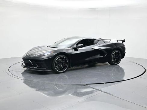 Used 2025 Chevrolet Corvette Stingray Coupe w/ Z51 Performance Package image 5