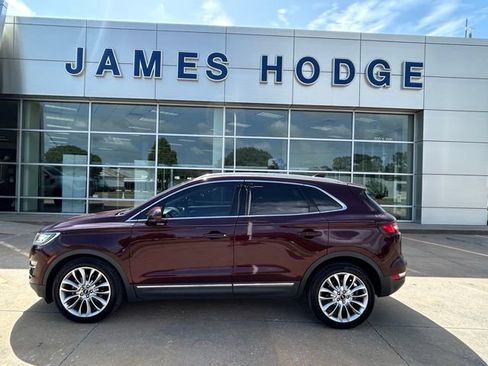 Used 2017 Lincoln MKC Reserve w/ Lincoln MKC Climate Package FWD image 1
