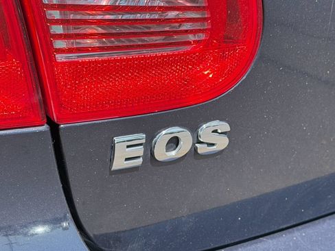 Used 2009 Volkswagen Eos Komfort FWD image 8