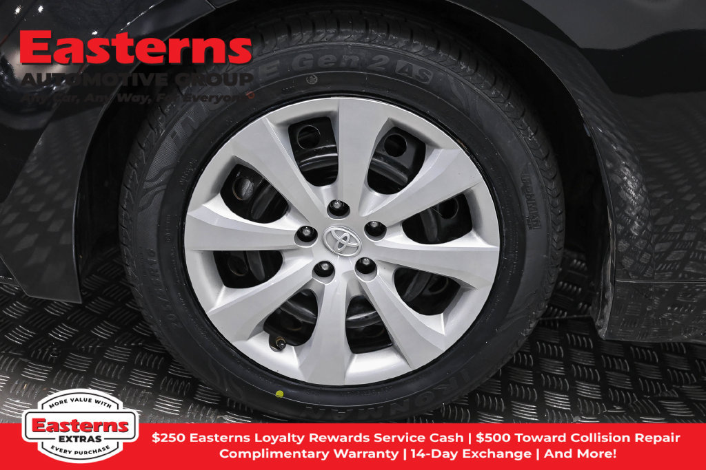 Used 2021 Toyota Corolla LE w/ Carpet Mat Package (TMS) FWD image 34