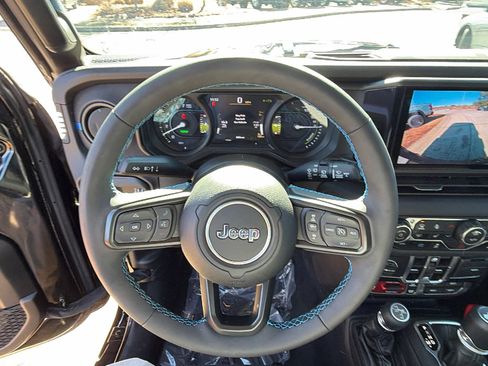 Used 2025 Jeep Wrangler Unlimited Rubicon 4xe w/ Convenience Group image 26