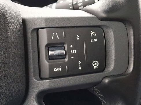 Used 2023 Land Rover Defender 110 X-Dynamic SE image 26