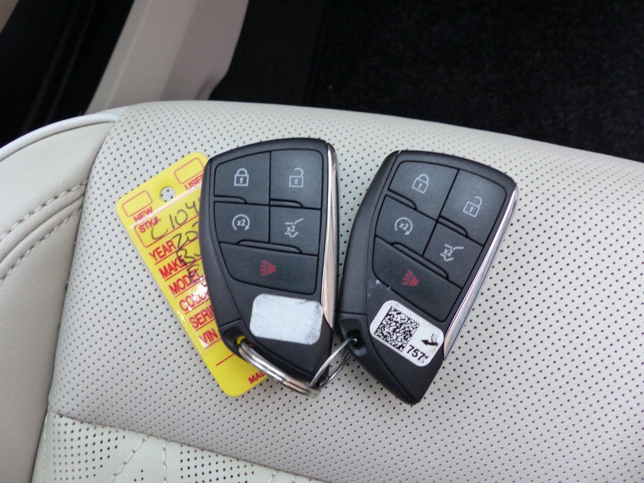 Used 2023 Buick Envision Avenir AWD/4WD image 56